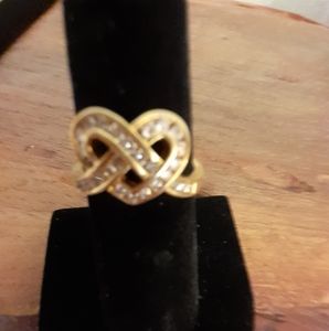 18 k gold diamond love knot ring